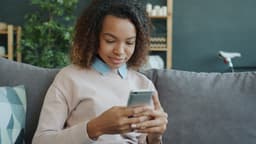 Family seeing the shared dashboard update